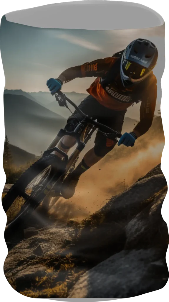 tour de cou avec personne faisant du vtt